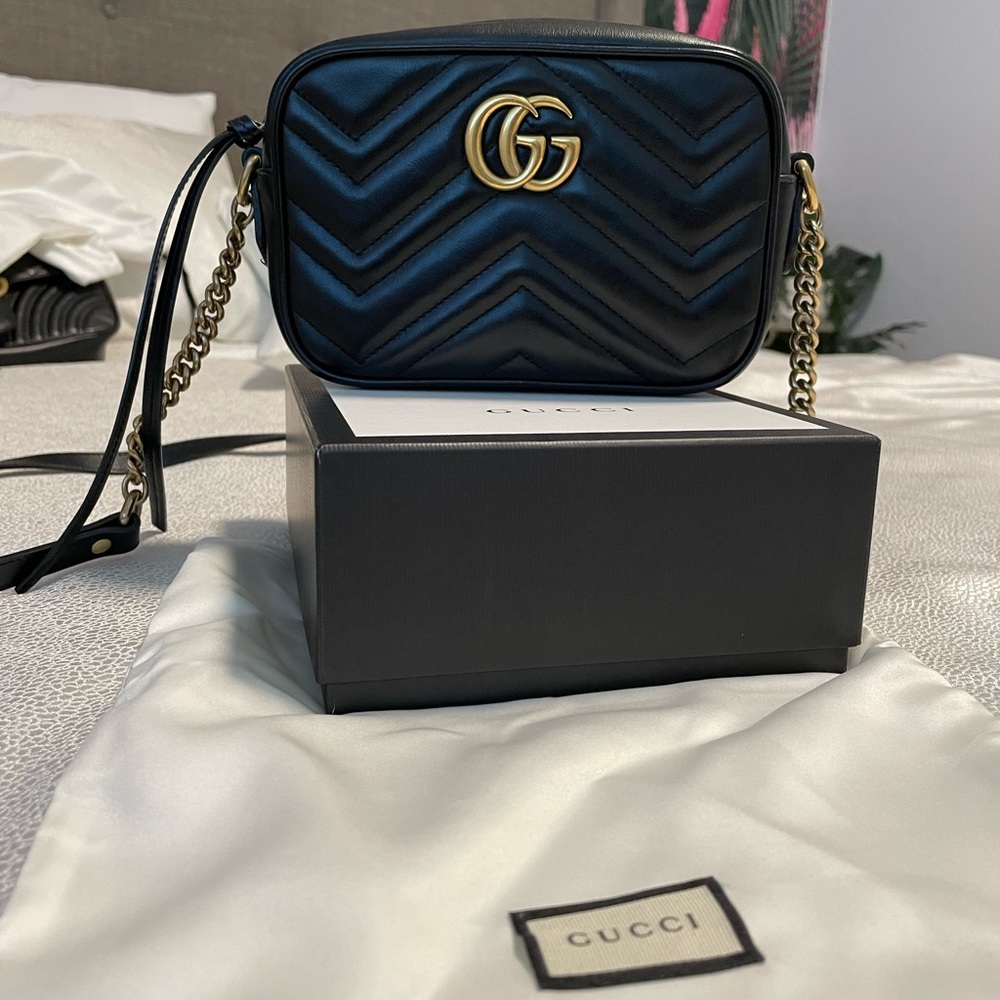 The mini GG Marmont chain shoulder bag